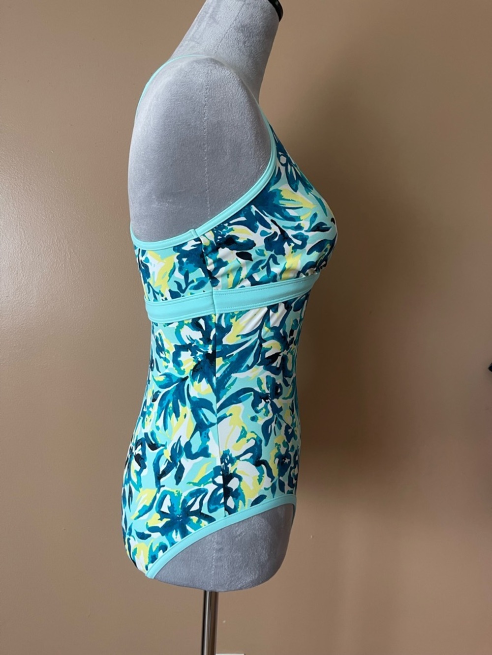 L.L. Bean Aqua and Yellow Floral One-Piece Swimsuit estimated size XS see photos - Picture 4 of 12